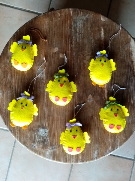 Poussin  Pâques  